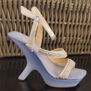 Just the Right Shoe Raine Stepping Out Glitter Glam